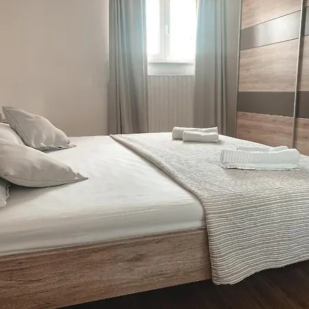 Apartman House Demaro